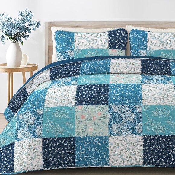 New Blue Floral Patchwork Reversible 3-Piece Bedding Quilt Set • QUEEN - Picture 1 of 5
